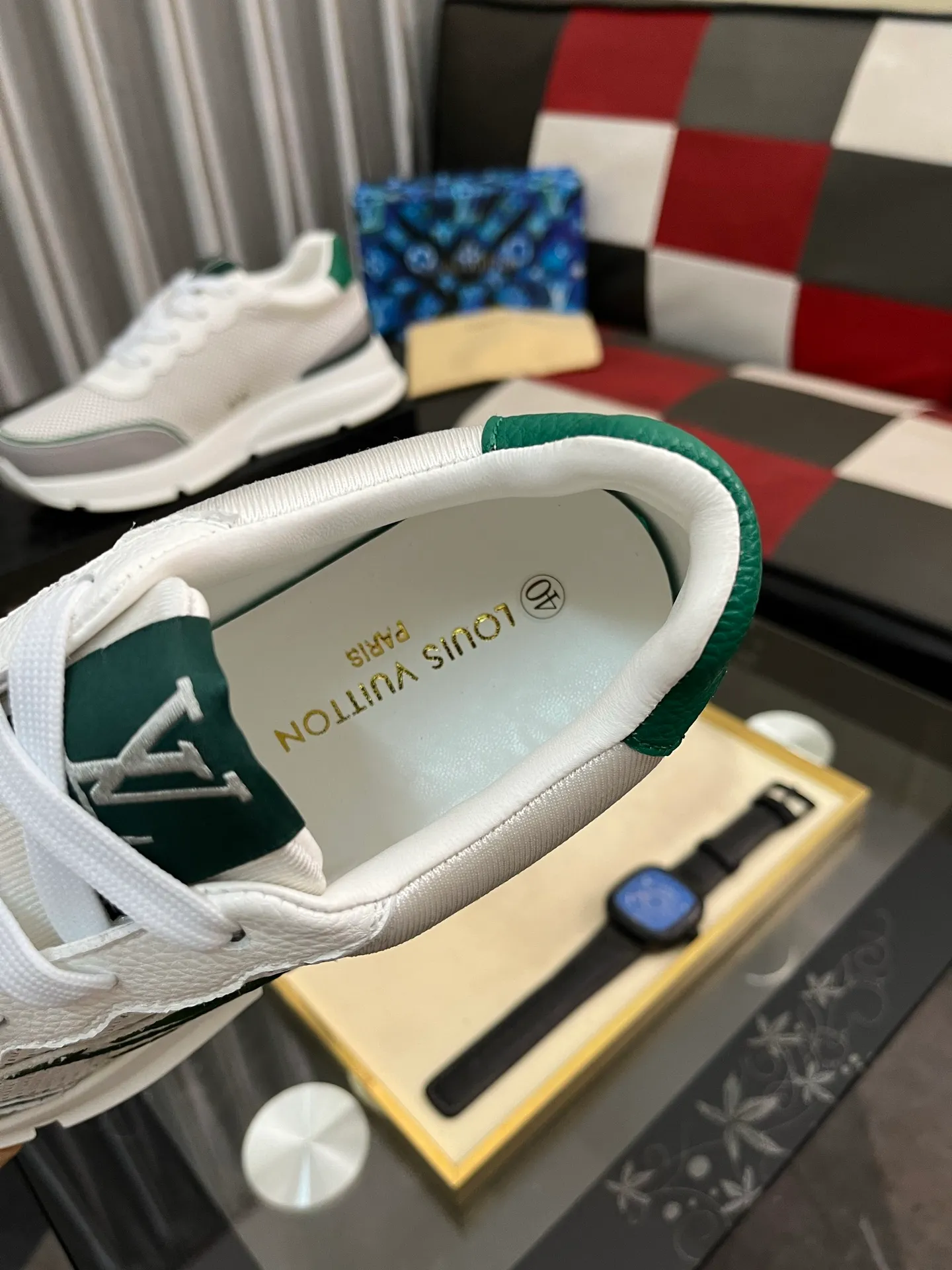Men's shoes 💰440⌚️⌚️【LOUlS VUlTTON】Louis Vuitton ~ unique and casual style. LV counter purchasing 🏃casual shoes😍😍 are on sale at the men's counter at the same time. Italian imported brands select top-layer Italian cowhide. 🐑Sheepskin lining (refuses to discolor and rub feet) Sole: Original sole specially provided by the original factory 🎬Better in kind Code number: 38-446⃣️Color selection